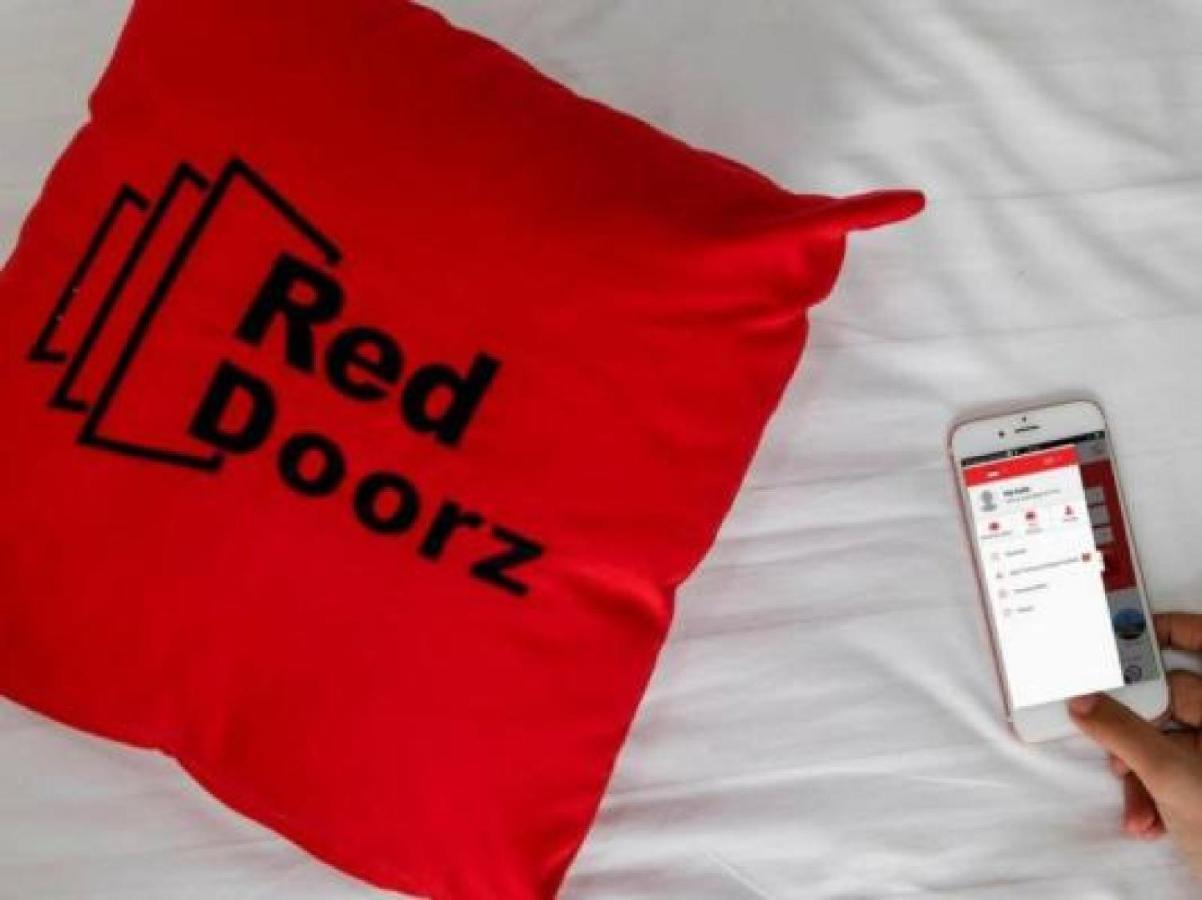 Reddoorz Plus Near Mall Slipi Jaya Yakarta Exterior foto